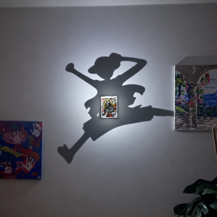 Luffy Gölge Lambası, duvarda gölge
